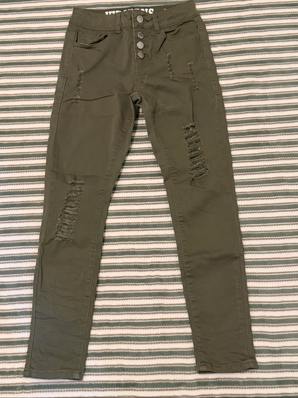 VIP Women’s buttonfly distressed Jeans in olive green size 1/2.